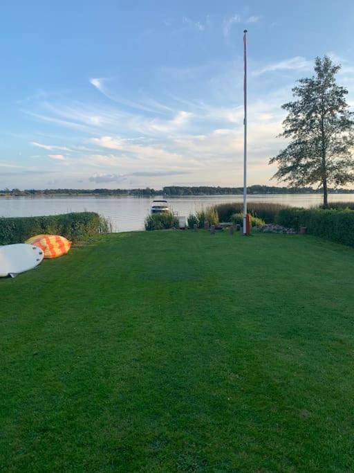Huset Ved Soen Taet Pa Herning Og Mch Og Boxen 90 M2 Sunds Exteriér fotografie