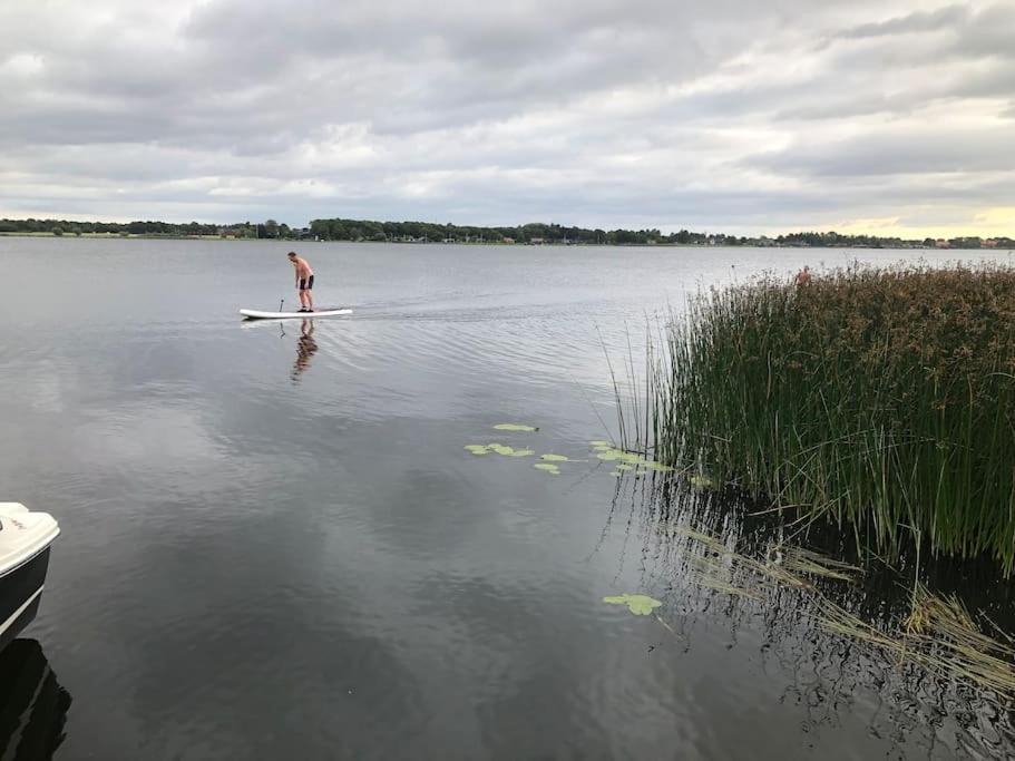 Huset Ved Soen Taet Pa Herning Og Mch Og Boxen 90 M2 Sunds Exteriér fotografie