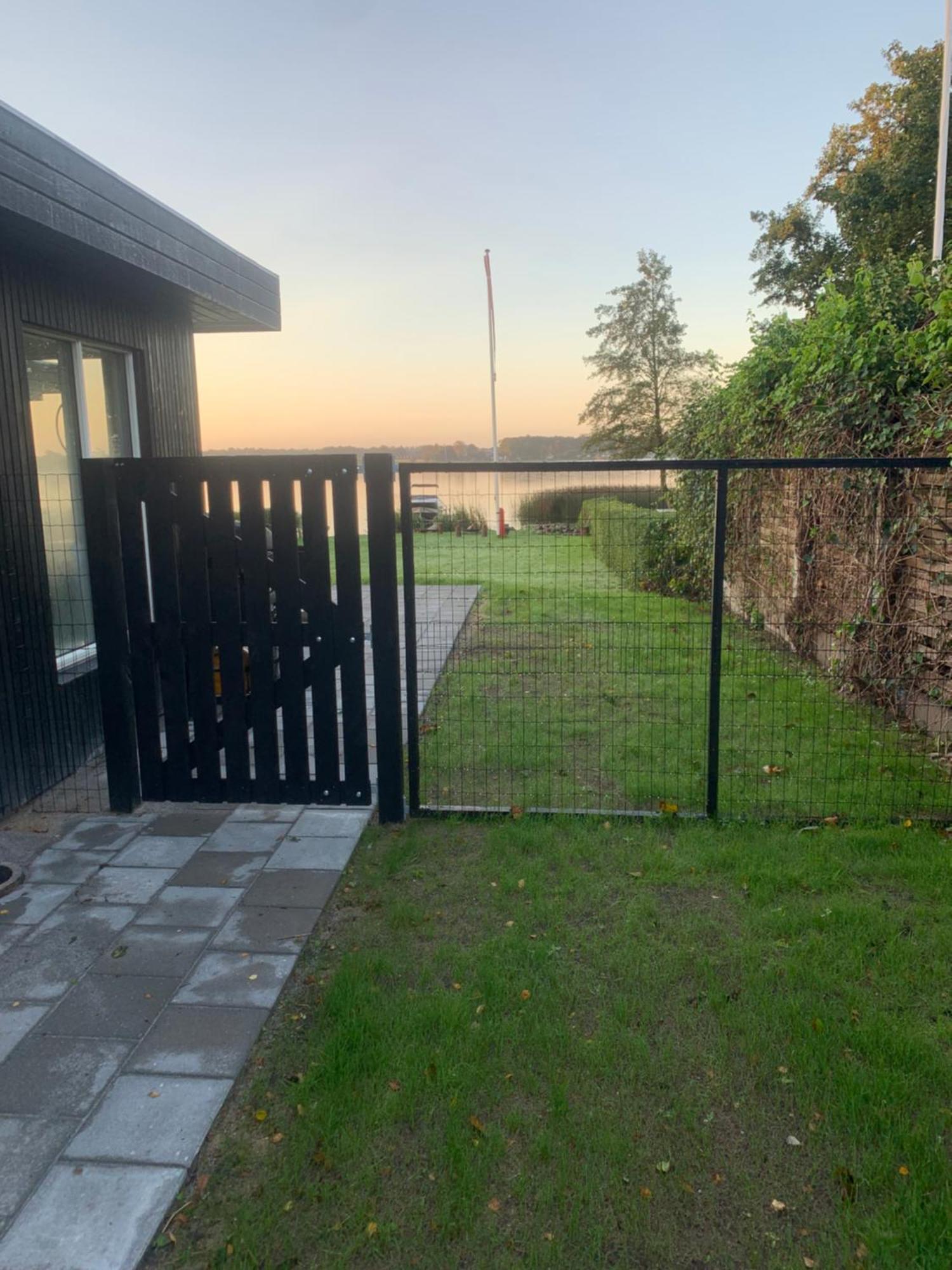 Huset Ved Soen Taet Pa Herning Og Mch Og Boxen 90 M2 Sunds Exteriér fotografie