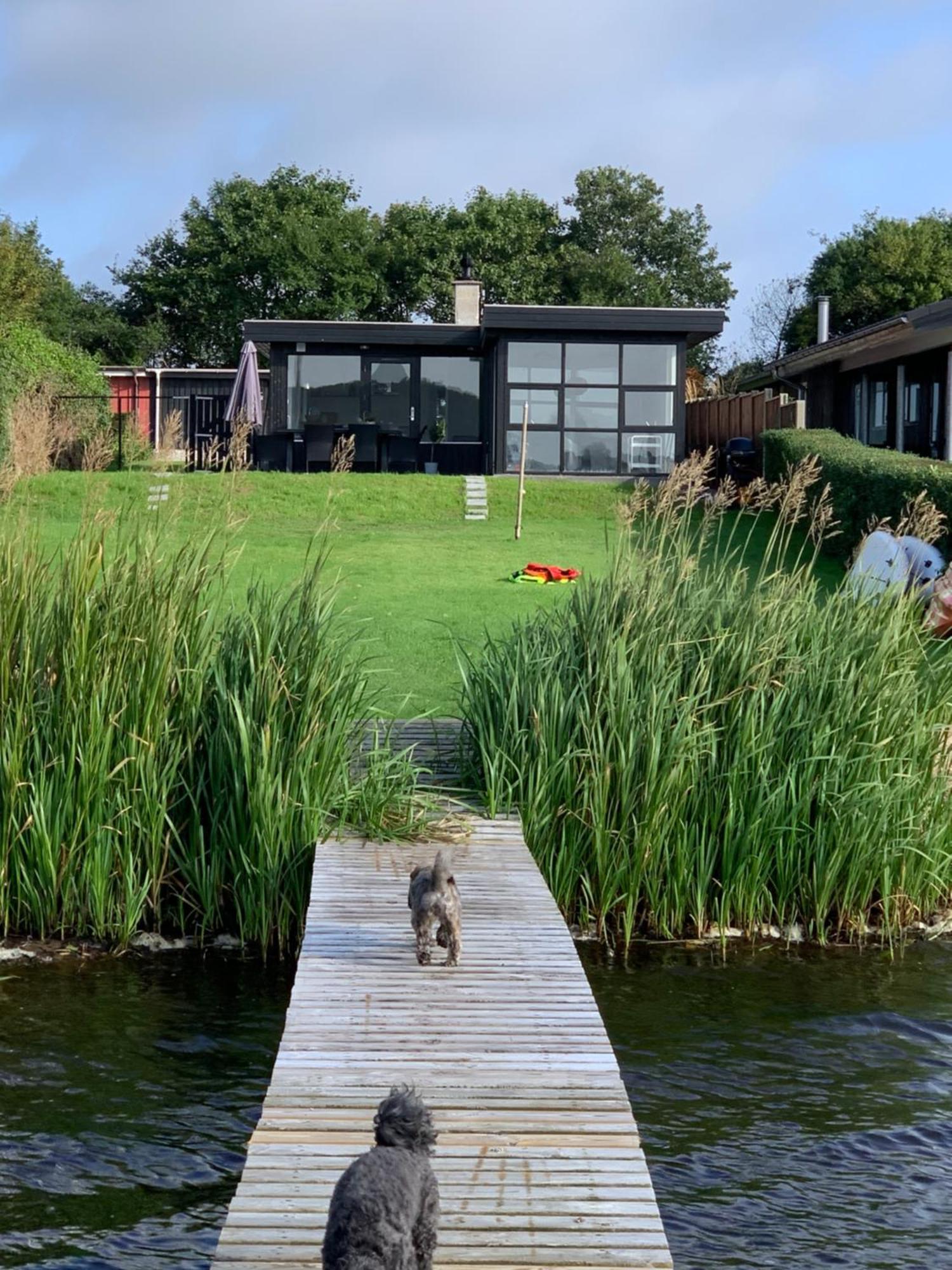 Huset Ved Soen Taet Pa Herning Og Mch Og Boxen 90 M2 Sunds Exteriér fotografie